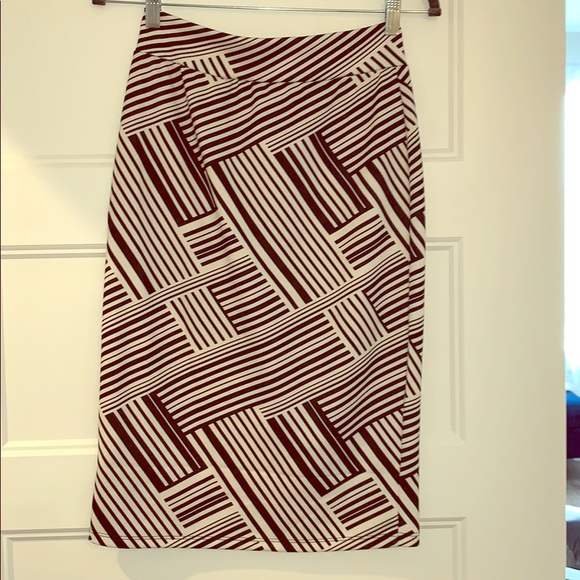 Worn once! Black and white patterned skirt. - Picture 1 of 2